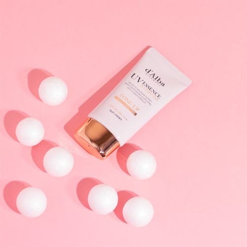 Dalba Waterfull Essence Tone Up Sun Cream SPF50+ PA++++ Brightening and Tone Evening Sunscreen