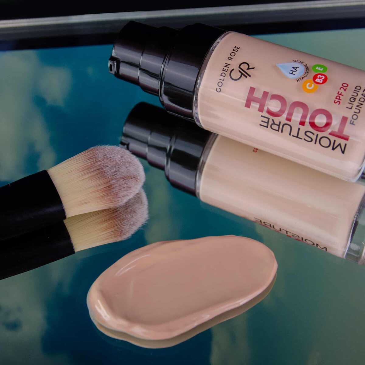 Golden Rose Moisture Touch Liquid Foundation SPF20 30ml - 102