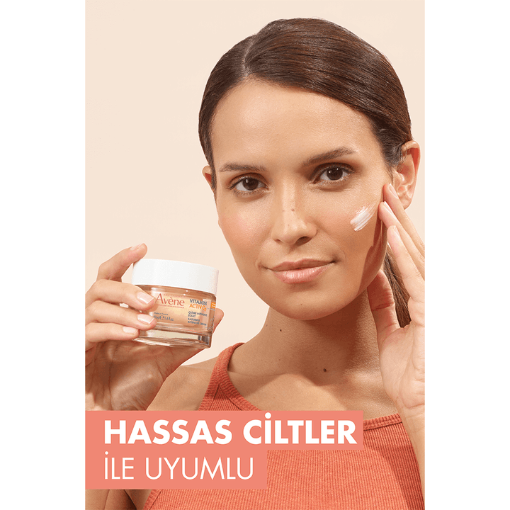 Avene Vitamin Activ Cg Işıltı Veren Antioksidan İçerikli Yoğun Yüz Kremi 50 ml - Melori