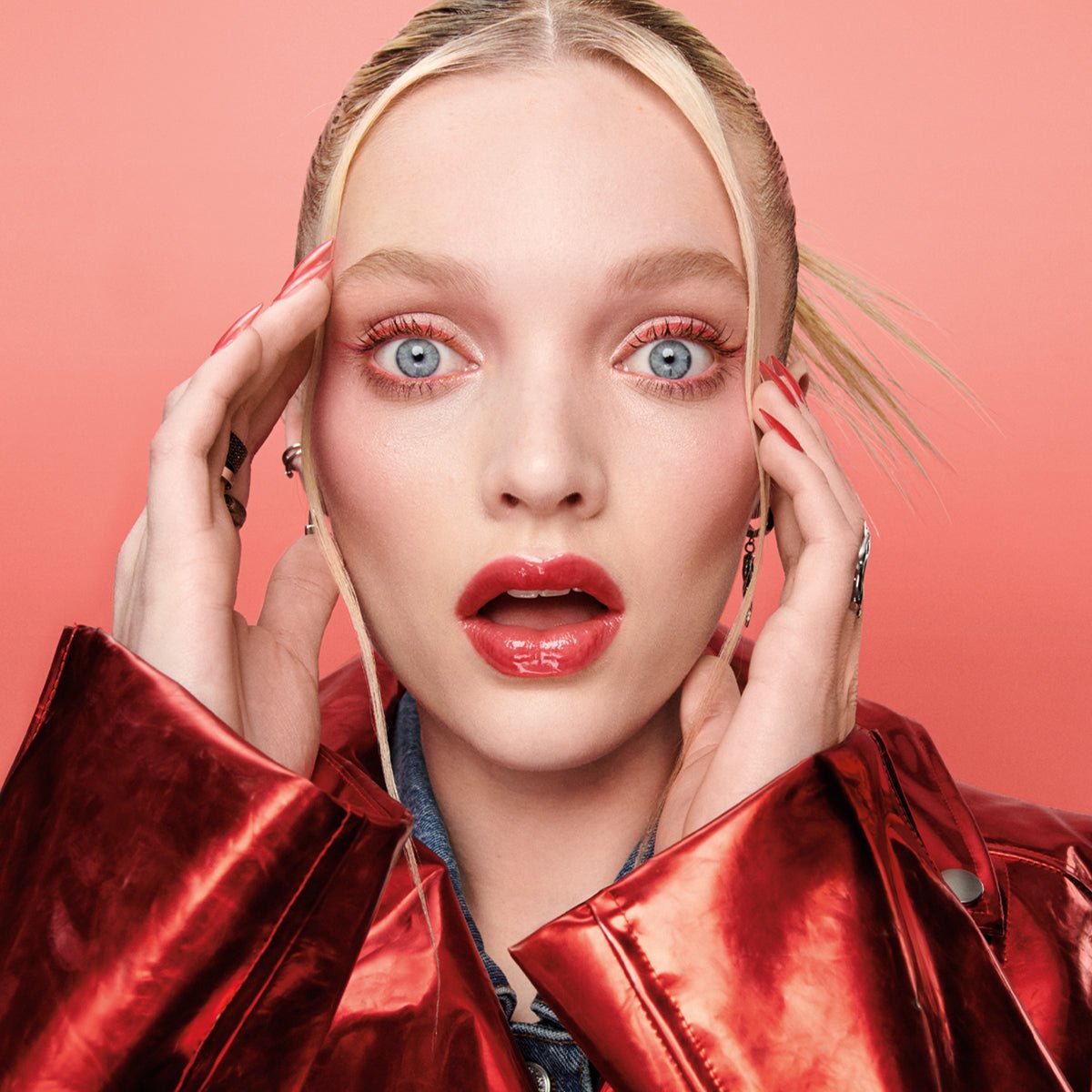 Maybelline New York Lifter Plump Dudak Parlatıcısı - 004 Red Flag - Melori