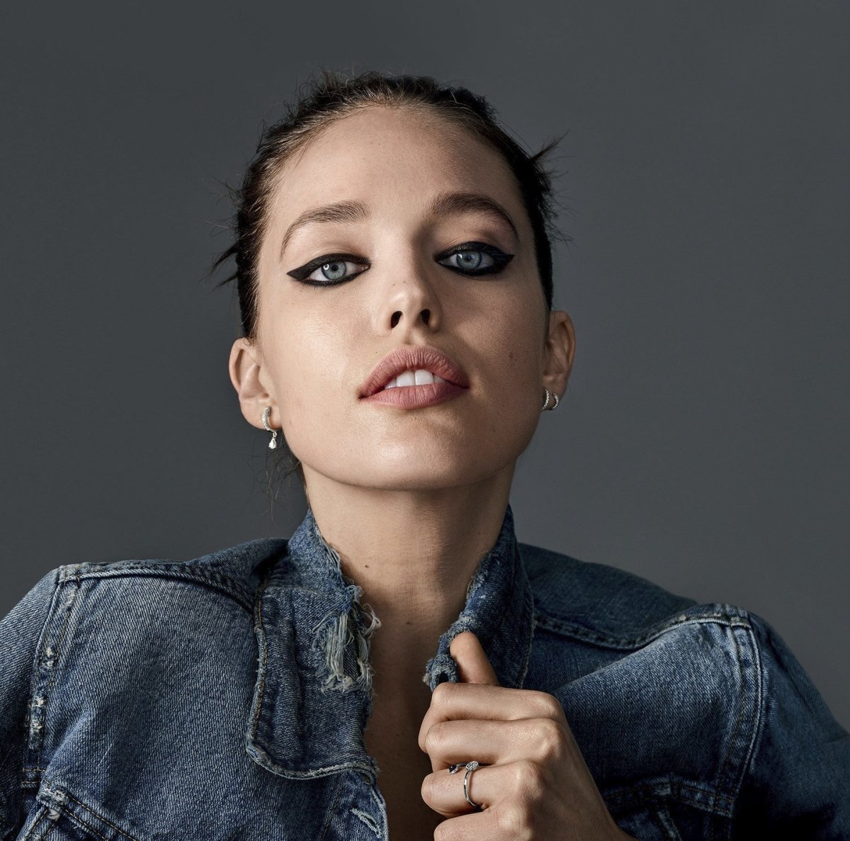 Maybelline New York Tattoo Liner Jel Göz Kalemi - 901 Intense Charcoal (Kurşuni Gri) - Melori